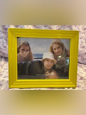 📍Large Vibrant Yellow Photo Frame